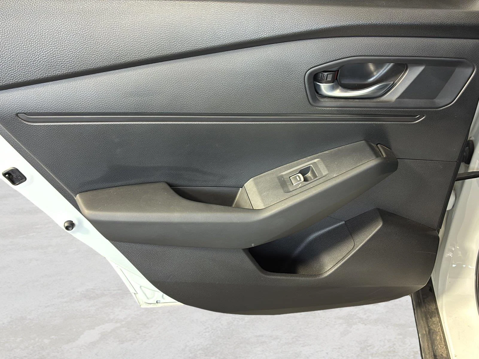 Used 2024 Platinum White Pearl Honda LX image 20