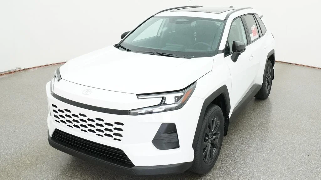 New 2026 Ice Cap Toyota XLE Premium image 20