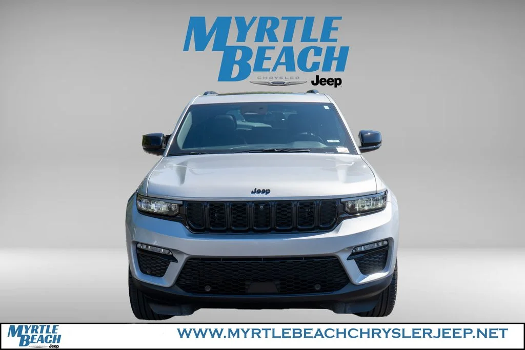 Certified Used 2025 Silver Zynith Jeep Limited image 9