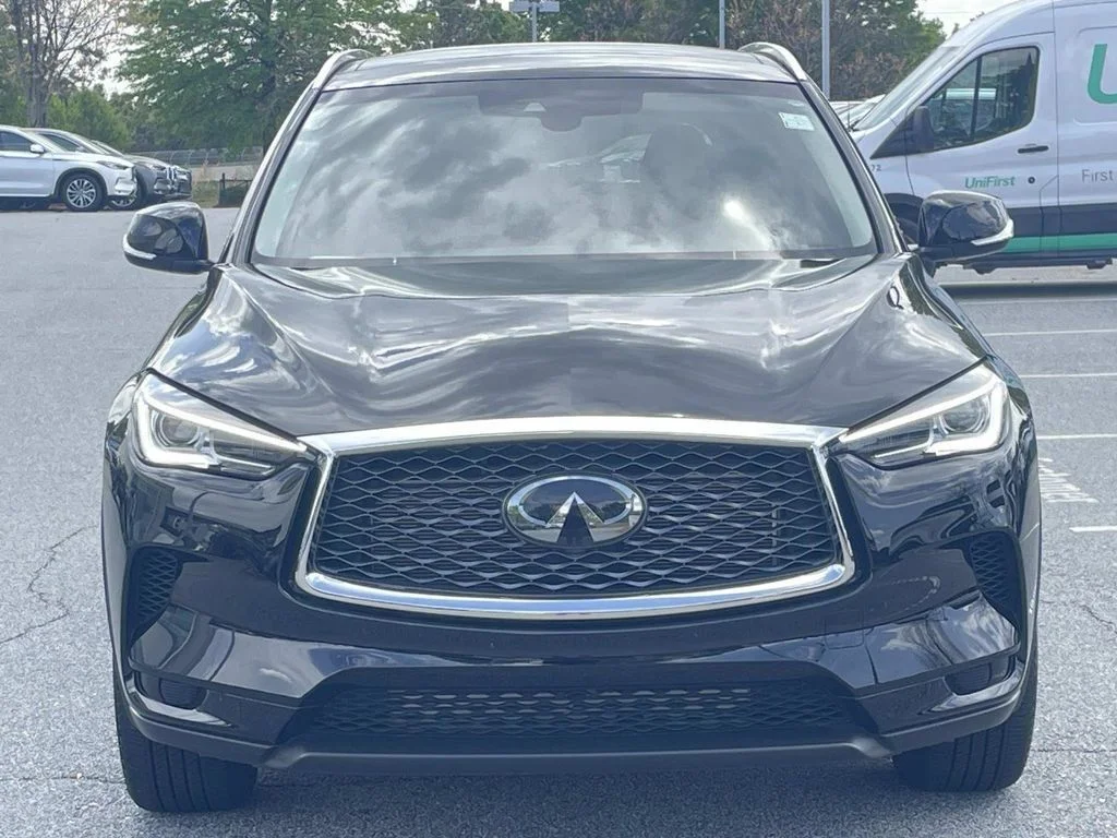 Certified Used 2025 Black INFINITI LUXE image 6
