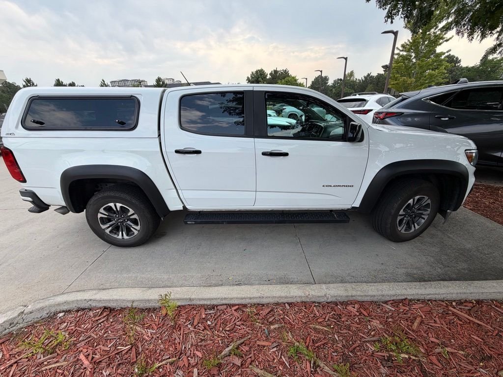 Used 2022 White Chevrolet Z71 image 2