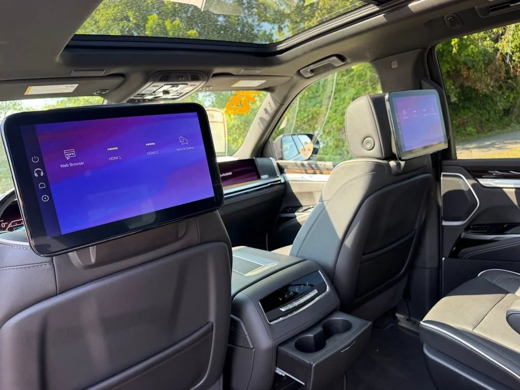 2025 Cadillac Escalade Premium Luxury - Photo 20