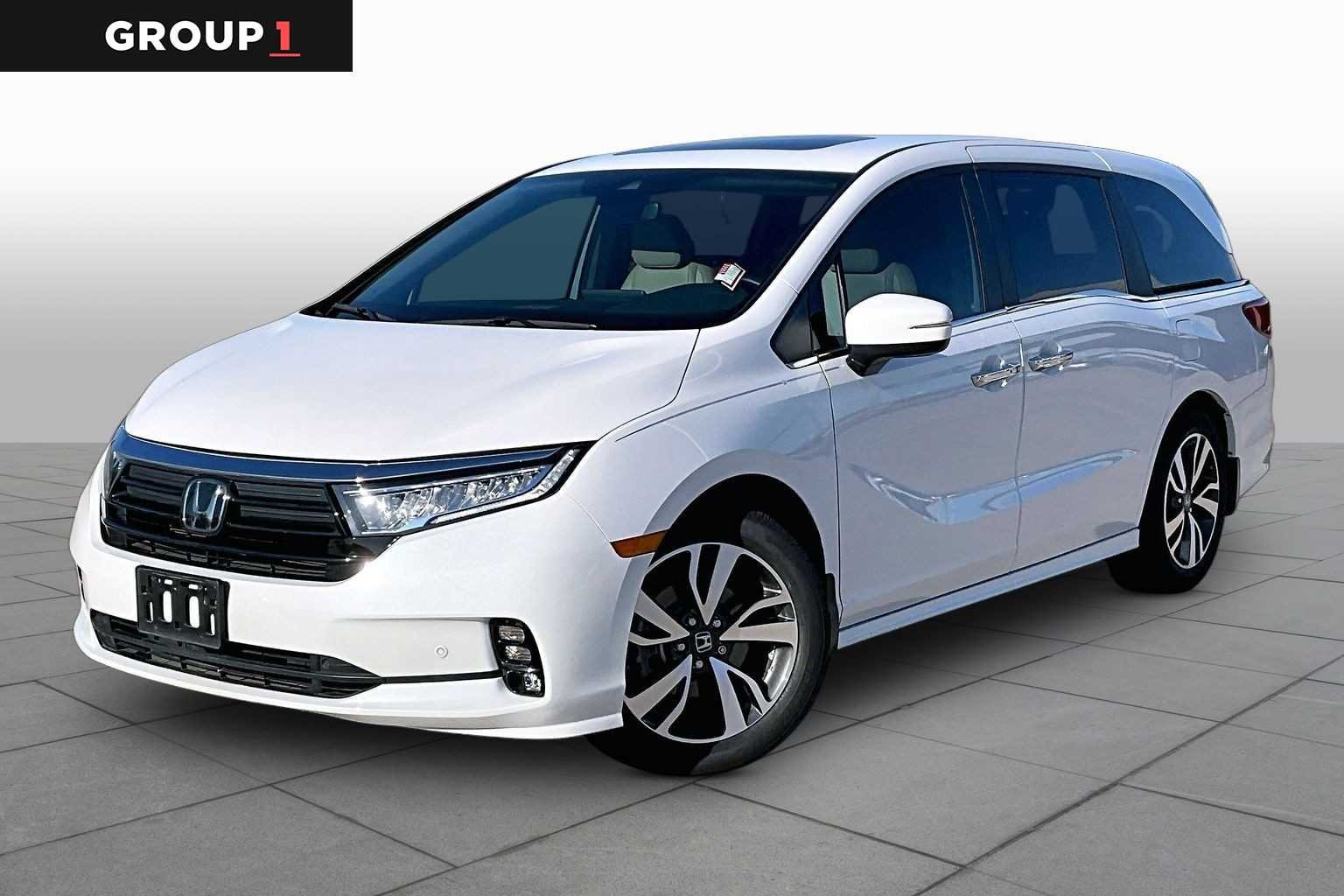 2023 Honda Odyssey Touring's photo