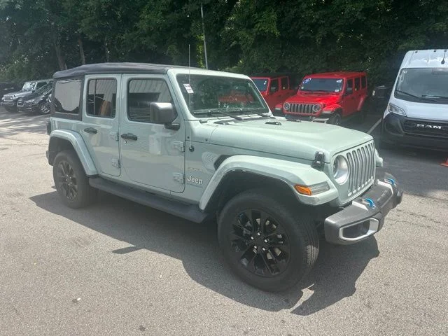 Used 2023  Jeep Sahara 4xe image 1