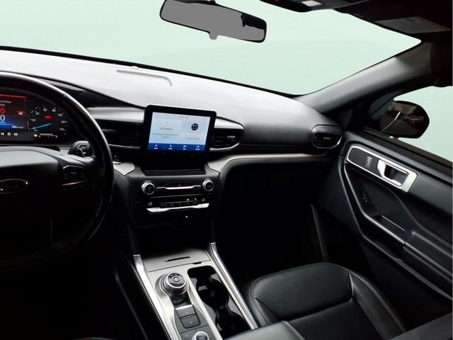 Used 2020 Blue Ford XLT image 19