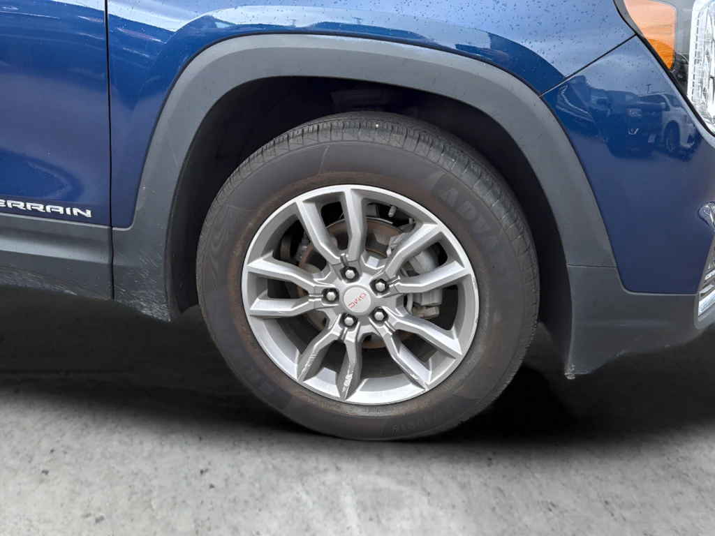 Used 2022 Blue GMC SLT image 21