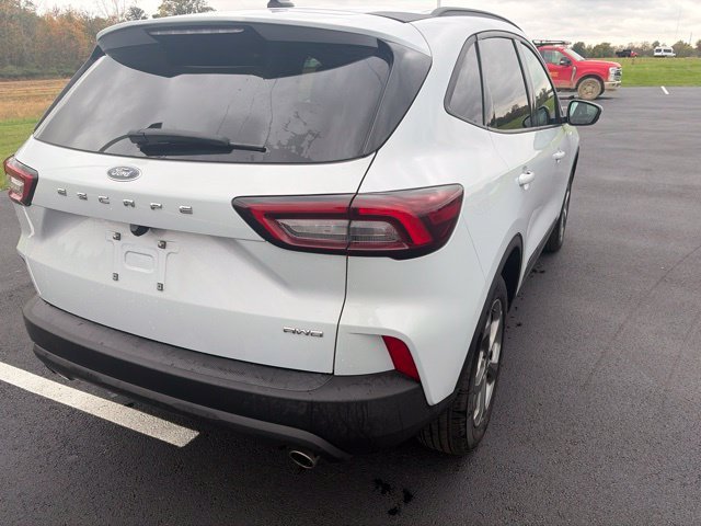 Used 2025 Silver Metallic Ford ST-Line Select image 12