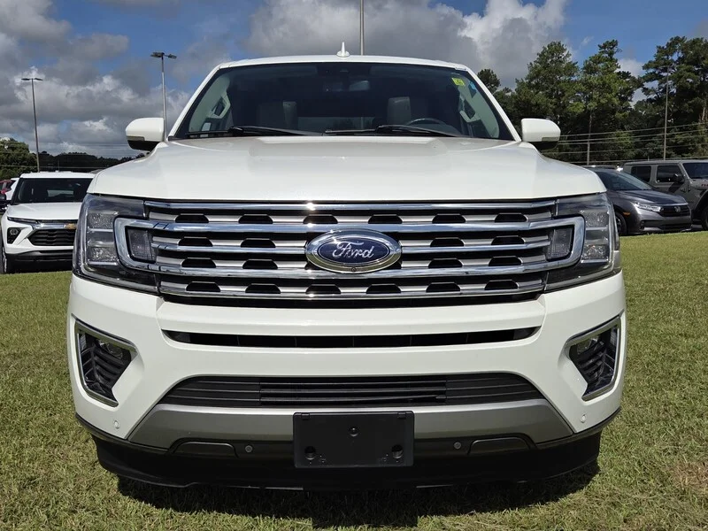 Used 2021 White Metallic FORD LIMITED image 2