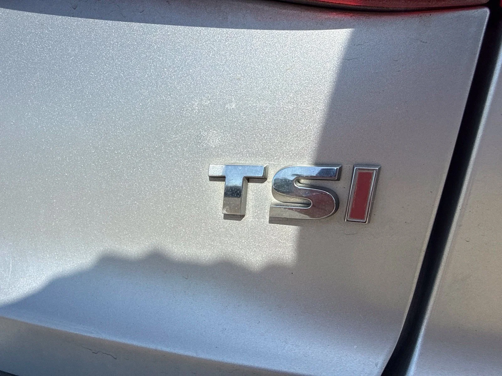 Used 2015  Volkswagen 1.8T SE image 25