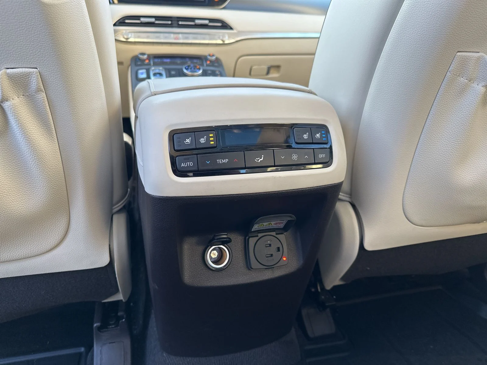 Used 2021 White Hyundai Calligraphy image 23