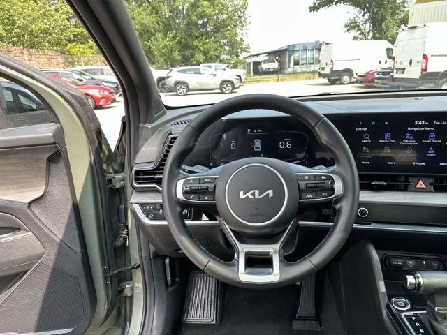 Used 2023 Green Kia X-Line image 13