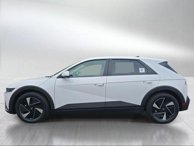 New 2026 White Hyundai SE image 6
