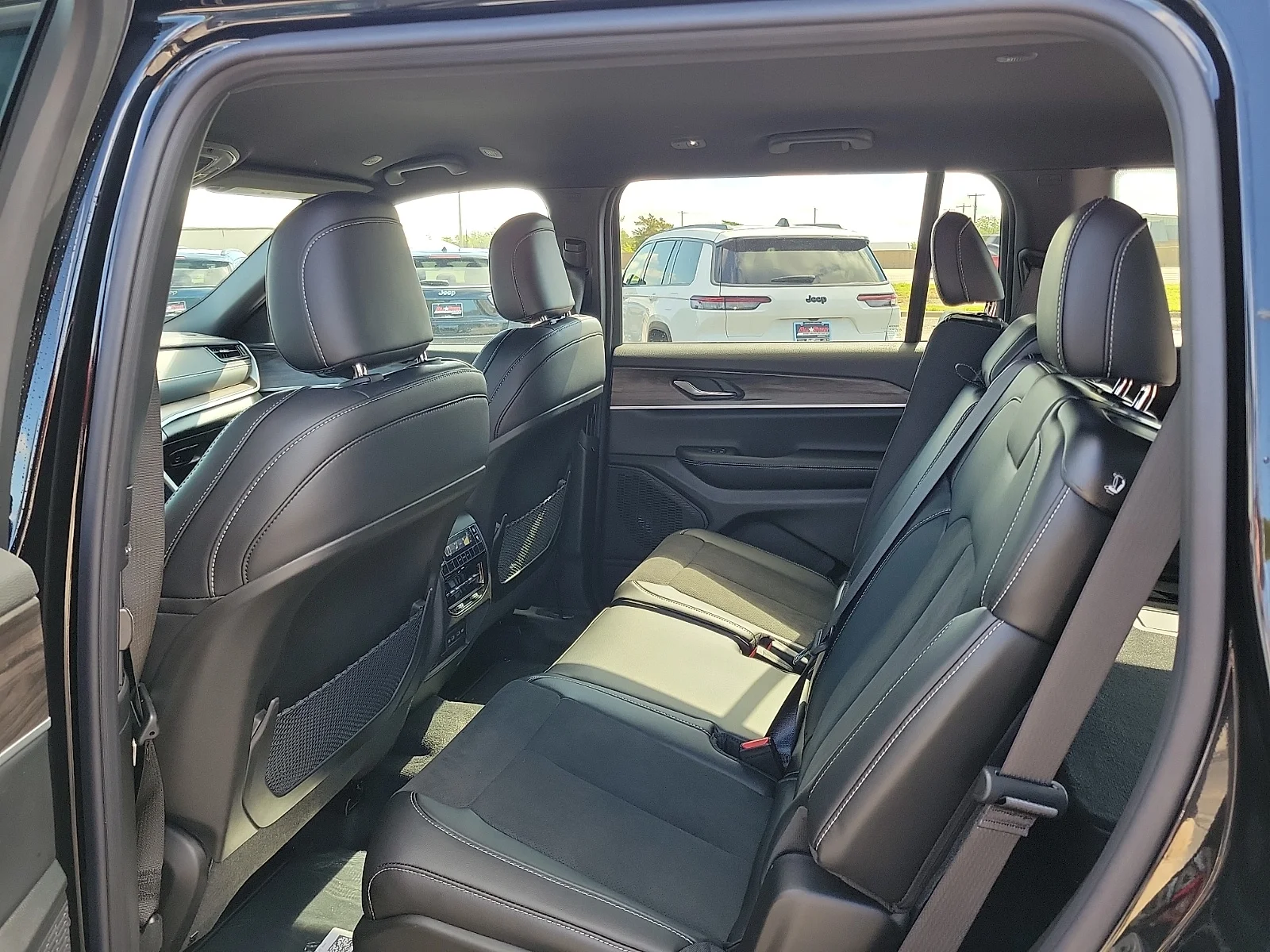 New 2027 High Gloss Black Jeep L LAREDO ALTITUDE 4X4 image 9