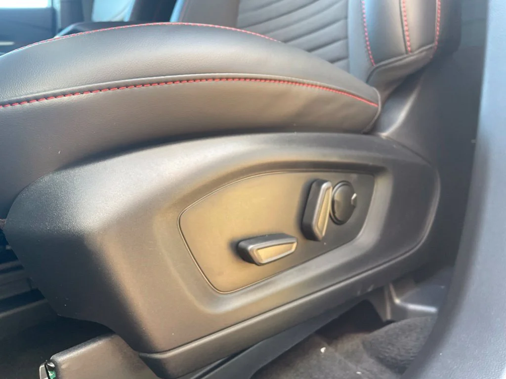 New 2027 CARBONIZED GRAY Ford ST-Line image 15