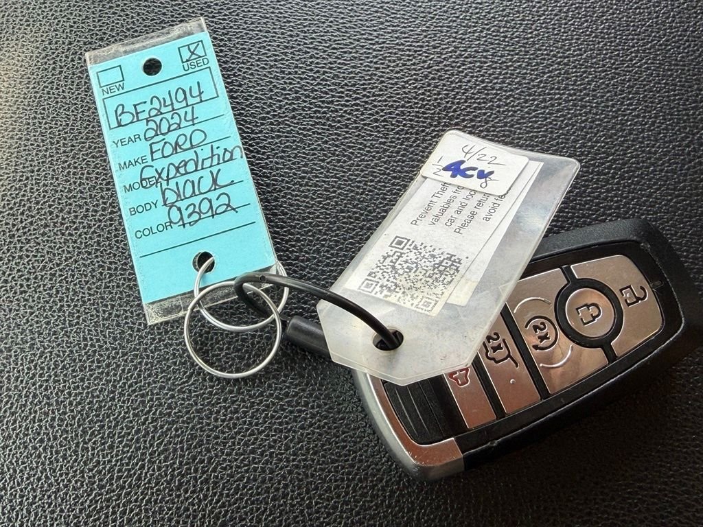Used 2024 Black Metallic Ford XLT image 32