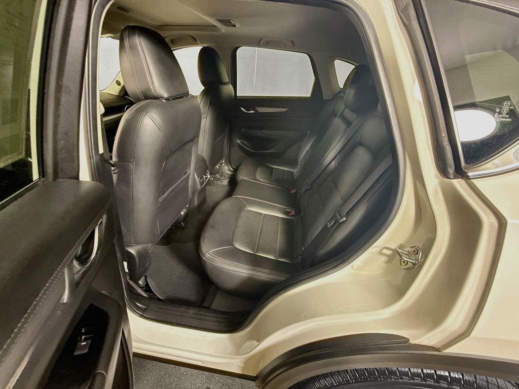 Used 2021 Snowflake White Pearl Mica Mazda Touring image 23