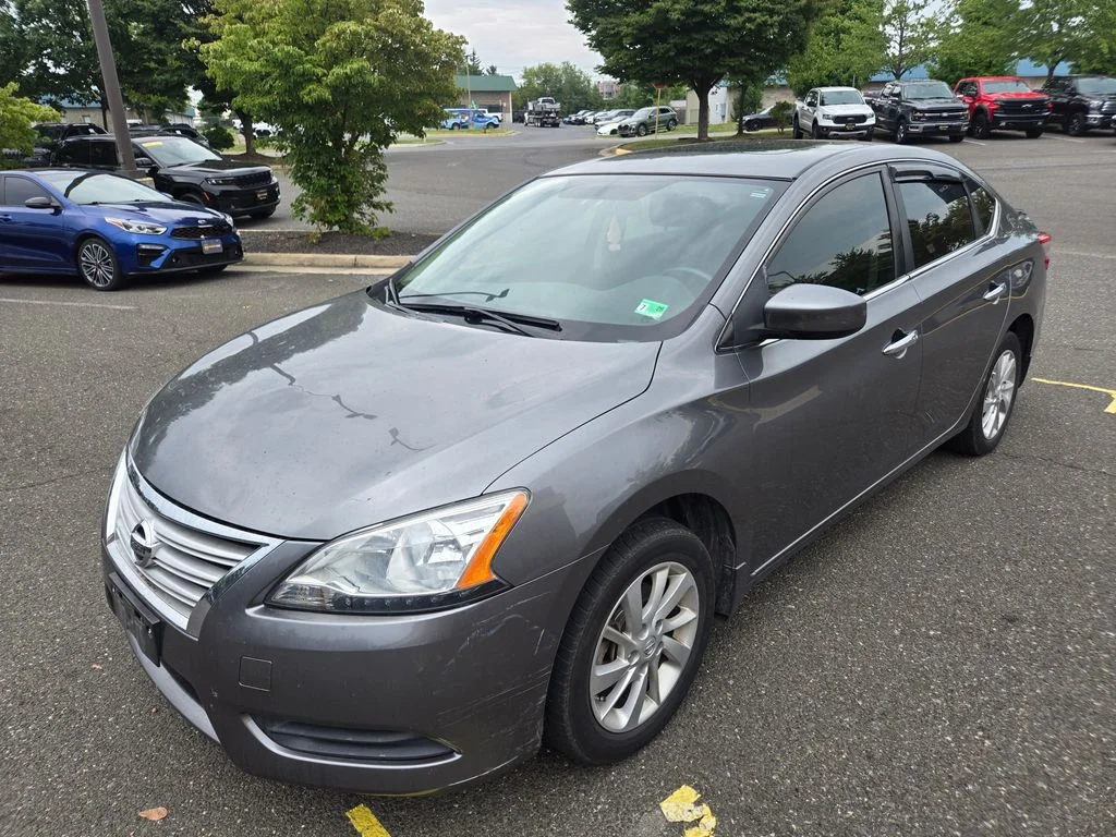 Used 2015 Gray Nissan SV image 3
