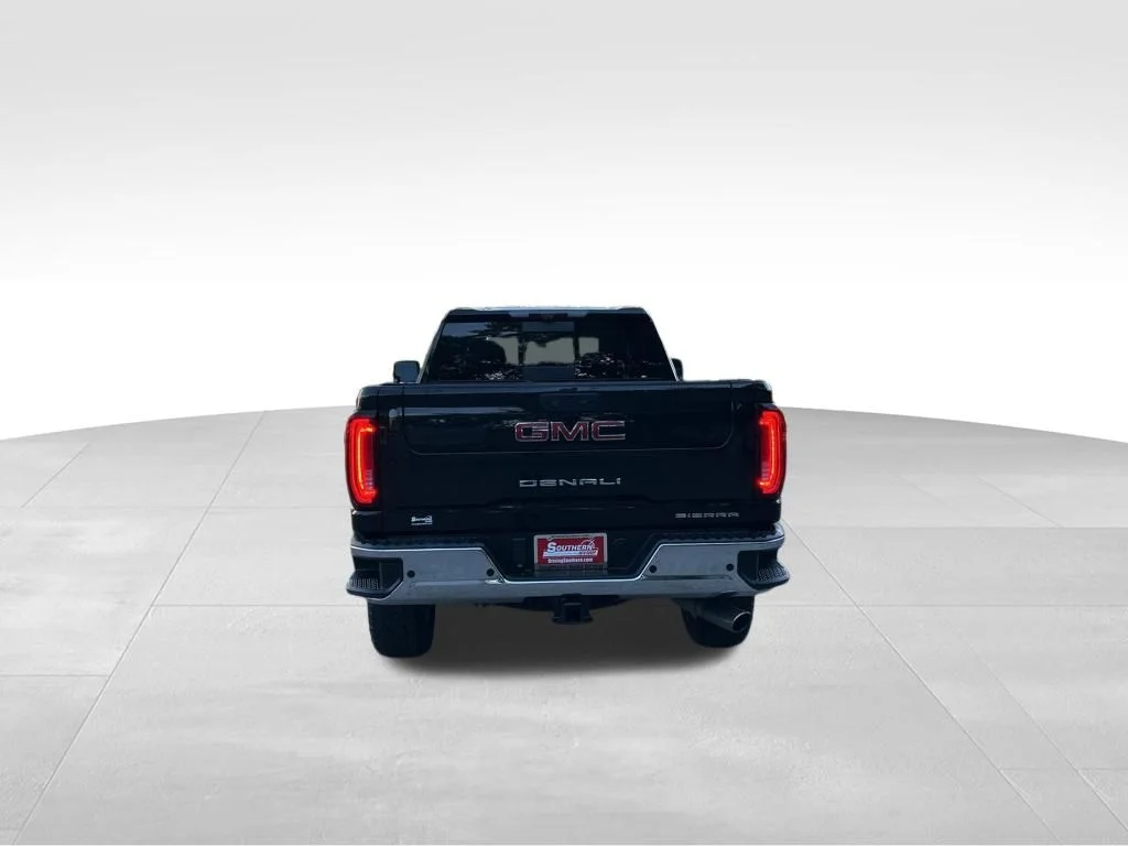 Used 2021 Black GMC Denali image 4