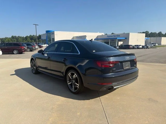 Used 2018 Moonlight Blue Metallic Audi 2.0T Premium image 5