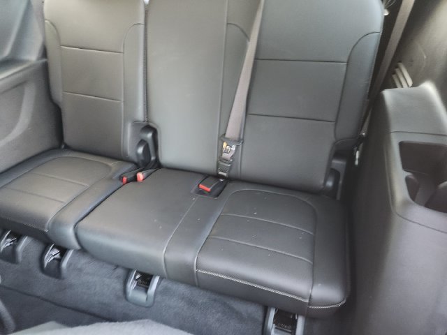 Used 2023 SUMMIT WHITE Chevrolet Premier image 34