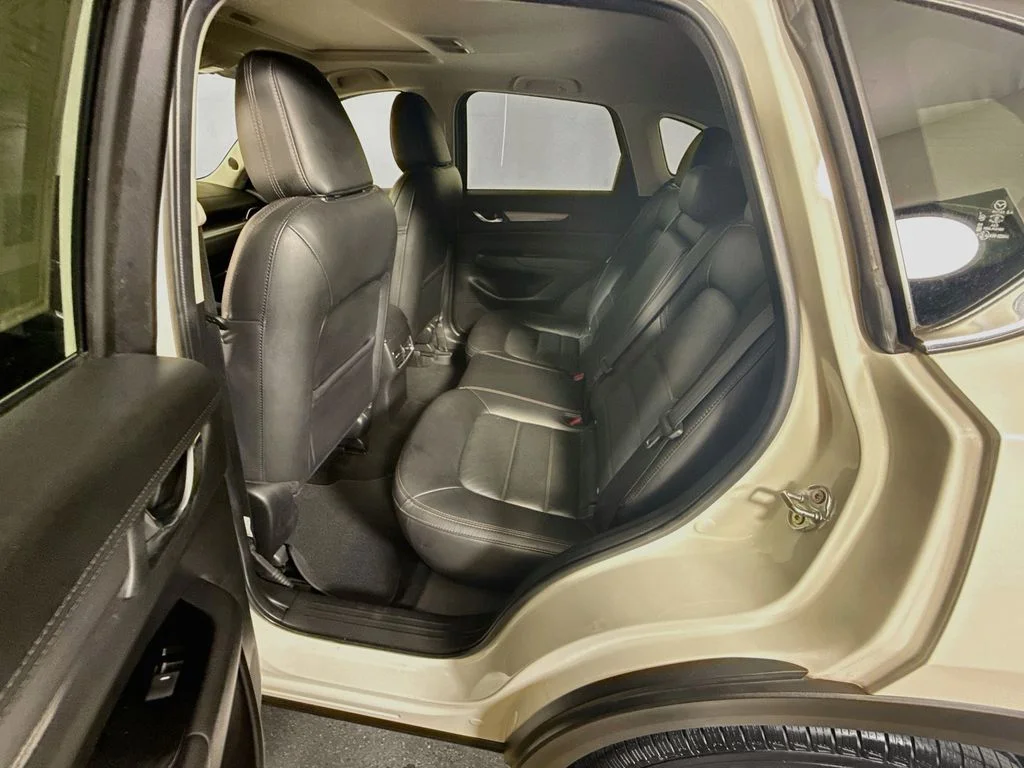Used 2021 Snowflake White Pearl Mica Mazda Touring image 23