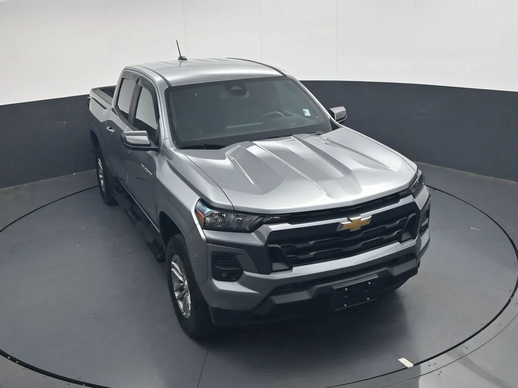 Used 2024 Gray Chevrolet LT image 25
