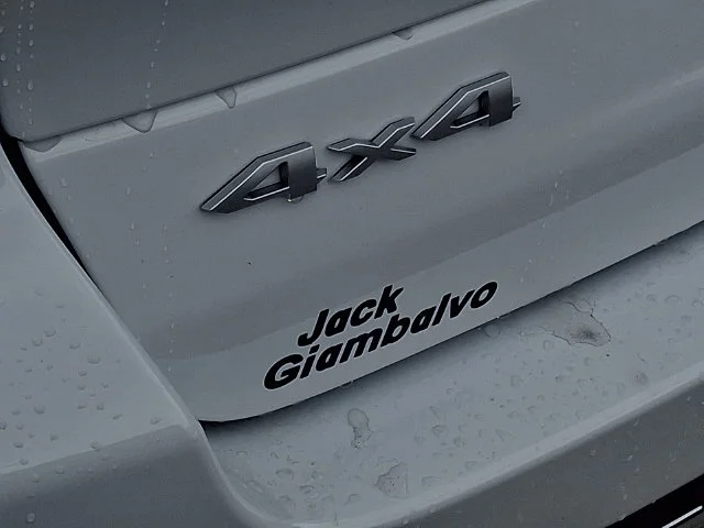New 2027 White/off-white Jeep Laredo X image 22