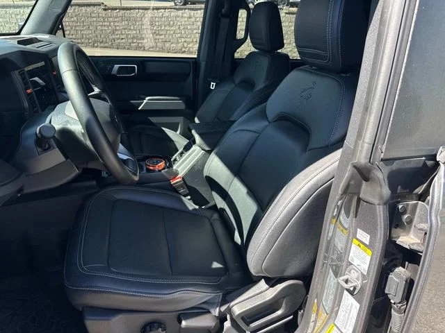 Used 2025 Gray Ford Badlands image 30