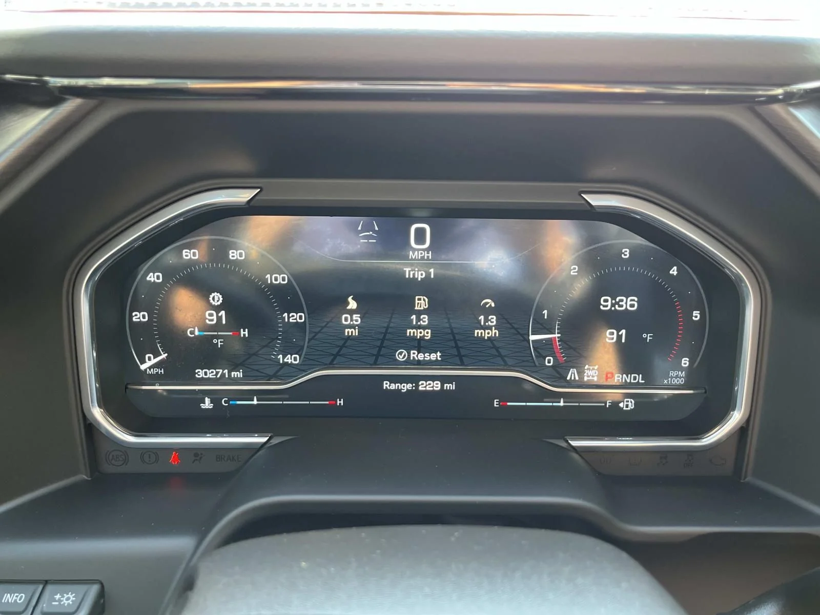 Used 2025 White GMC AT4 image 38
