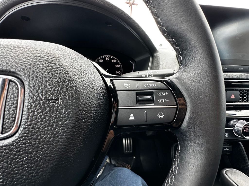 Used 2023  Honda Sport image 30