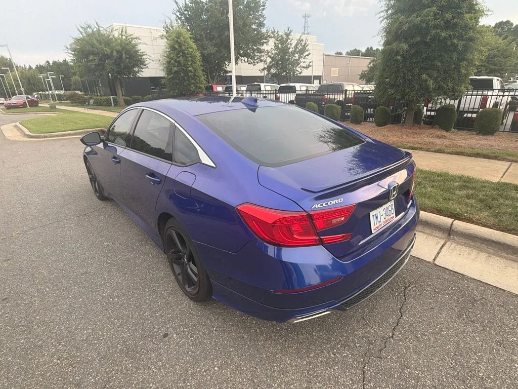 Used 2019  Honda Sport image 13