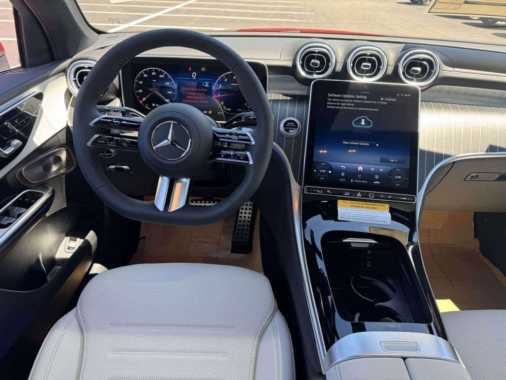 New 2026 MANUFAKTUR Patagonia Red Metallic Mercedes-Benz GLC 300 image 5
