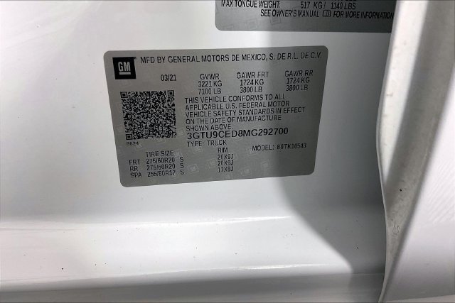 Used 2021 White GMC Elevation image 16