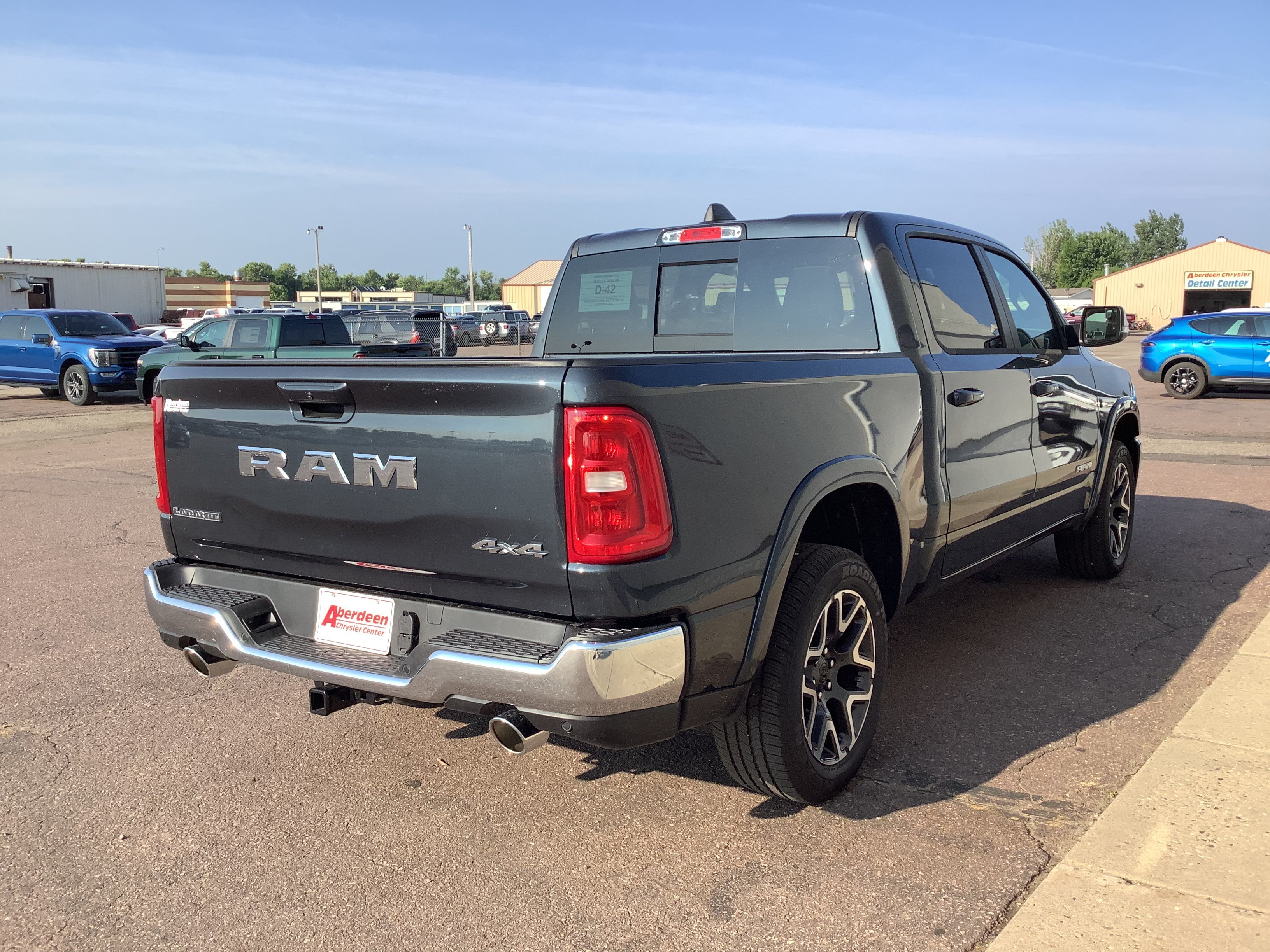 New 2026 Granite Crystal Metallic Clear-Coat Exterior Paint RAM Laramie image 4