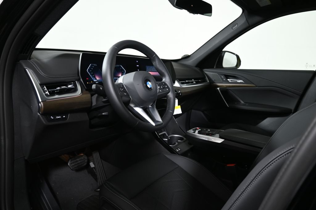 New 2026 Jet Black BMW xDrive28i image 15