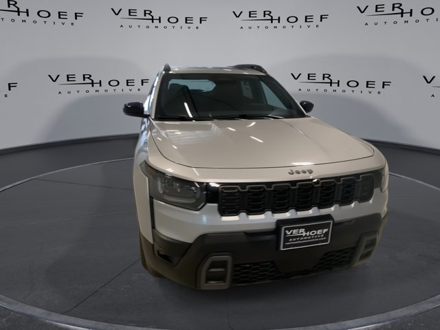 New 2026 Silver Zynith Clear-Coat Exterior Paint Jeep Limited image 3