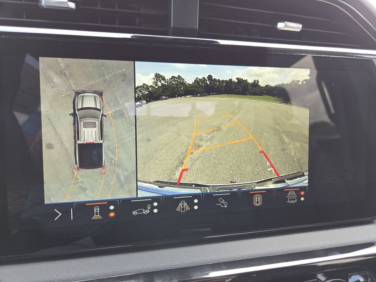 2026 GMC Sierra 1500 AT4 - Photo 13