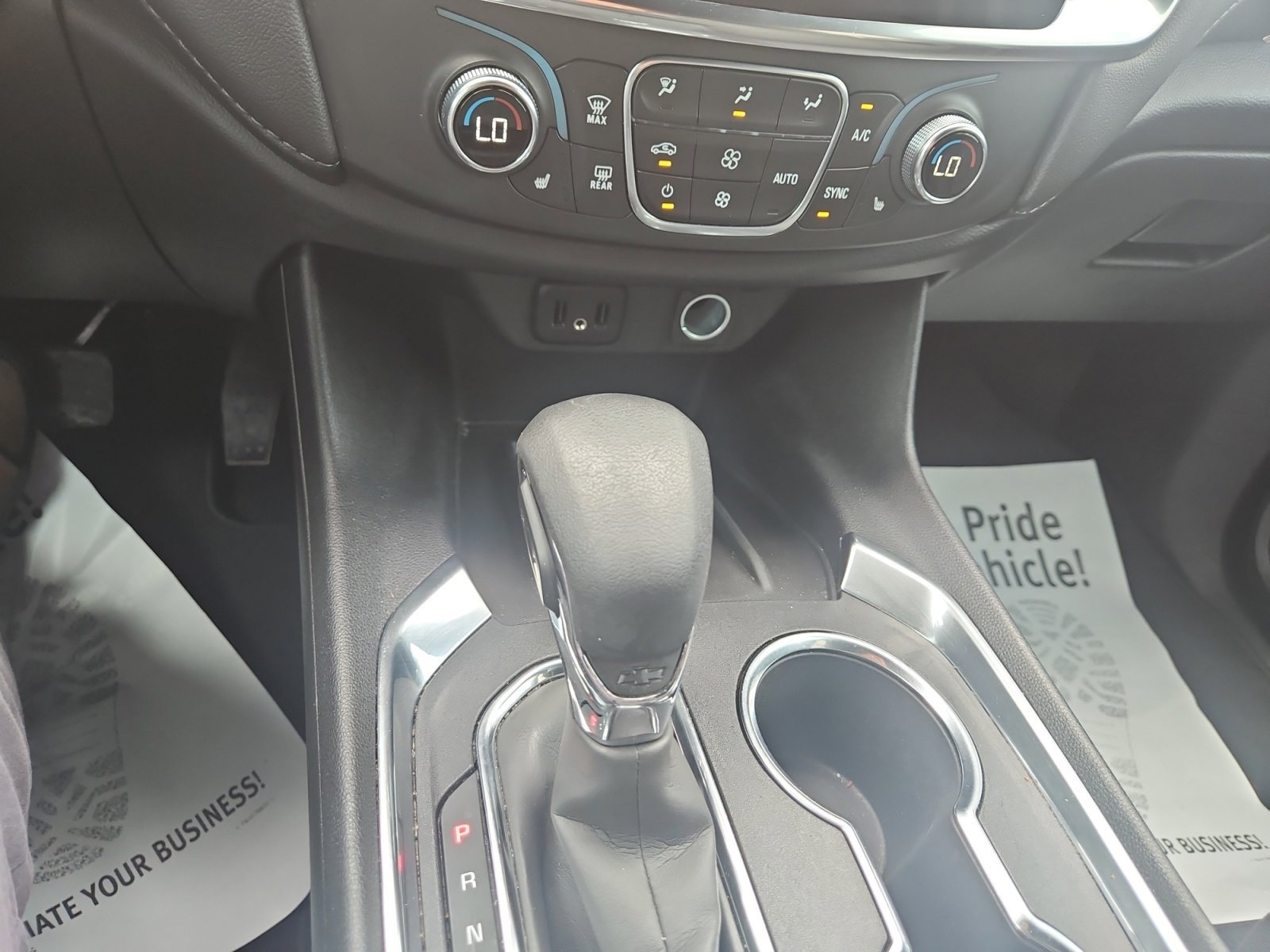 Used 2023 Summit White Chevrolet LT Cloth image 18