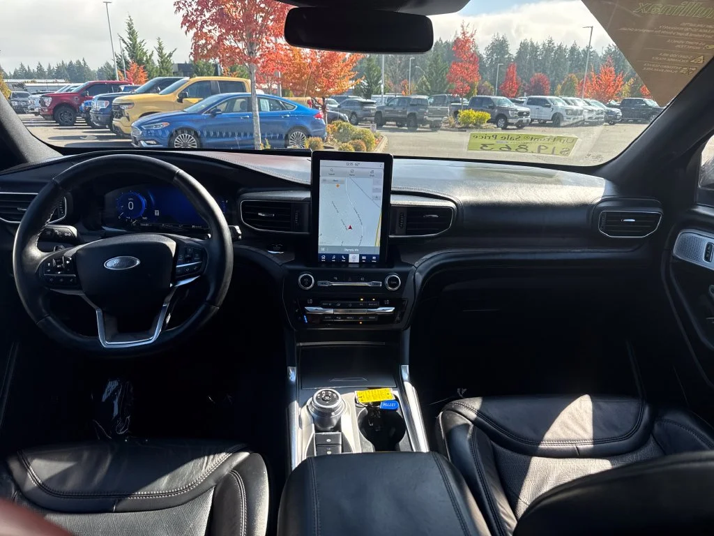 Used 2020 Black Ford Platinum image 5