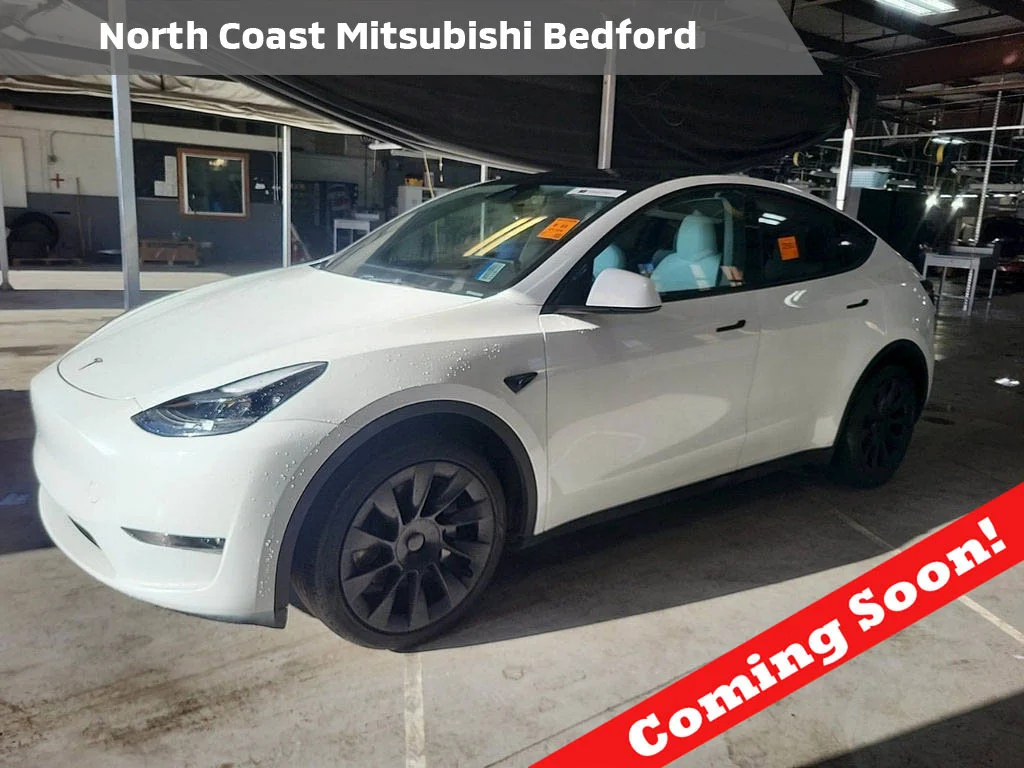Used 2024 White Tesla Long Range image 1