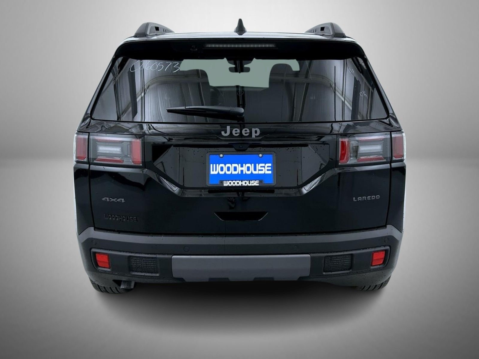 New 2026 Diamond Black Crystal Pearl-Coat Exterior Paint Jeep Laredo image 6