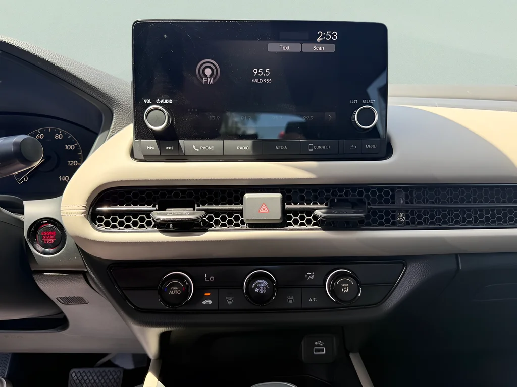 2025 Honda HR-V LX - Photo 17