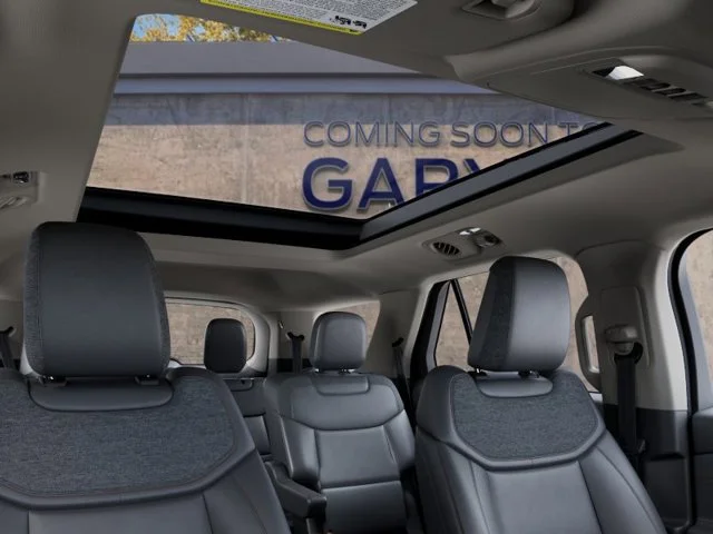 New 2027 Agate Black Metallic Ford Active image 24