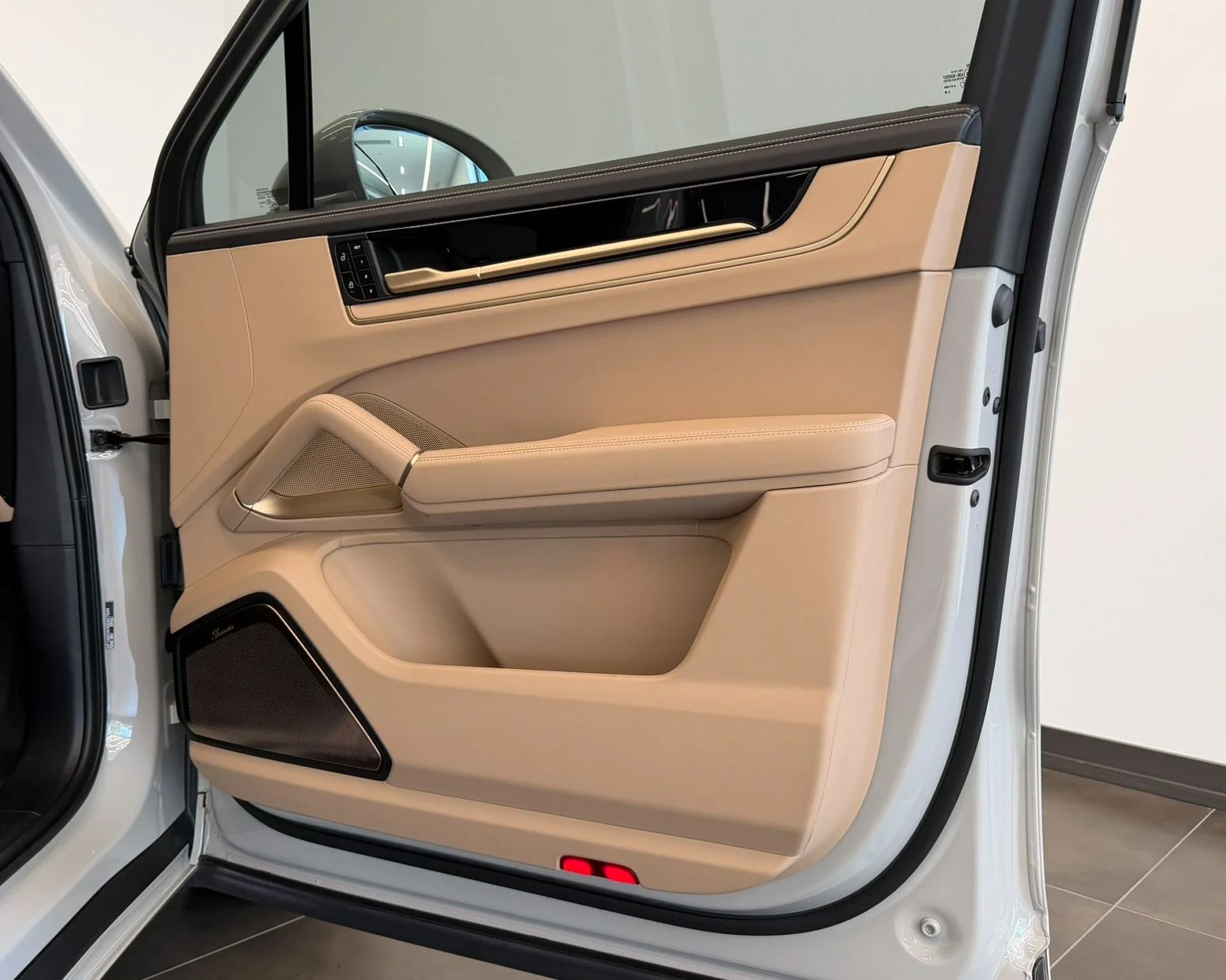 Used 2025 White Porsche Turbo image 19