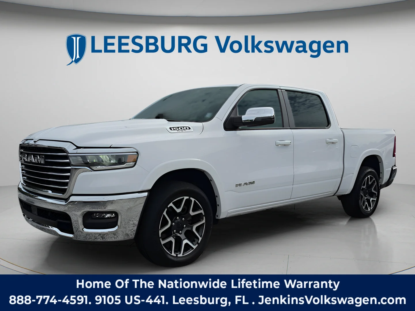 Used 2025 Bright White Clearcoat Ram Laramie image 10