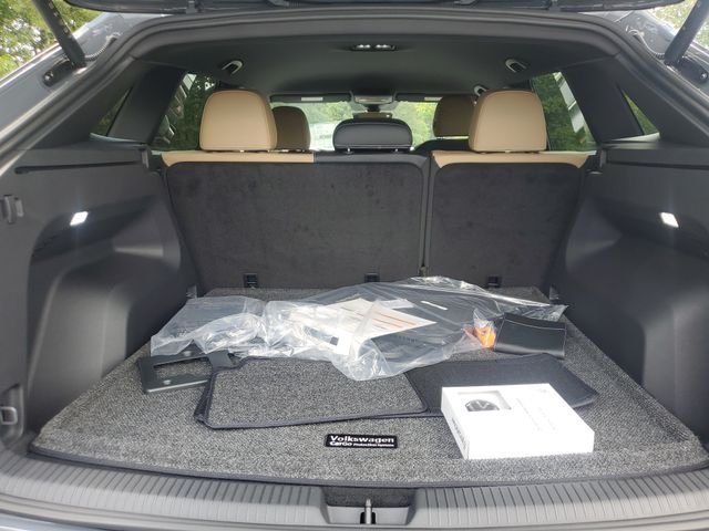 2026 Volkswagen Atlas Cross Sport SE w/Tech - Photo 9