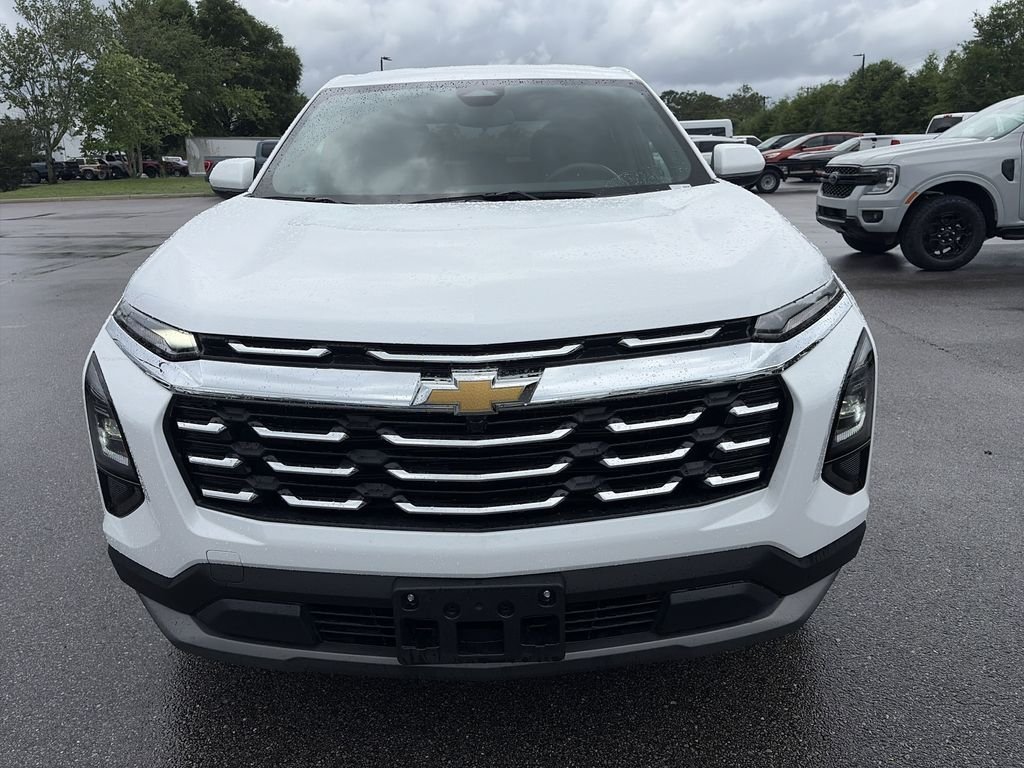 Used 2025 White Chevrolet LT image 10