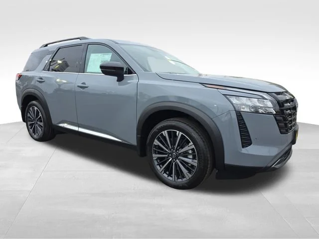 2026 Nissan Pathfinder Platinum 4WD's photo