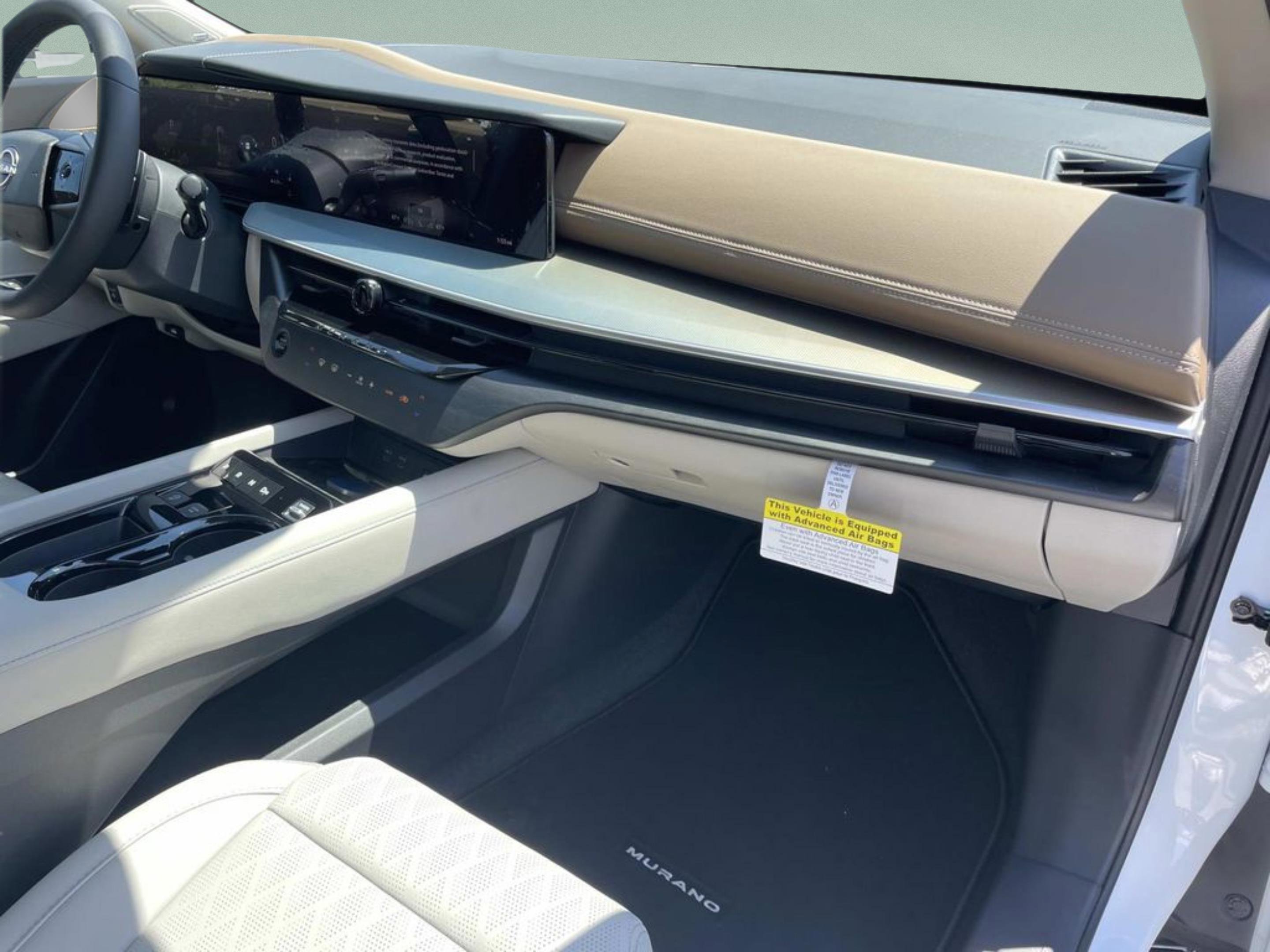 New 2026 Everest White Pearl TriCoat / Super Black Two-tone Nissan Platinum image 17