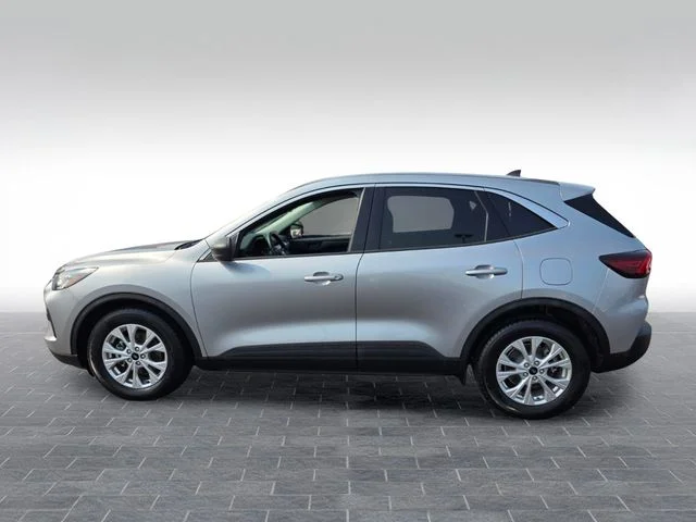 Used 2023 Silver Metallic Ford Active image 4